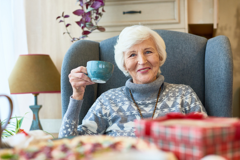 5 Best Gifts For Seniors Who Stay In Independent Living - Aston Gardens